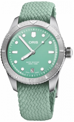 Buy this new Oris Divers Sixty Five 38mm 01 733 7771 4057-07 3 19 03S midsize watch for the discount price of £1,615.00. UK Retailer.